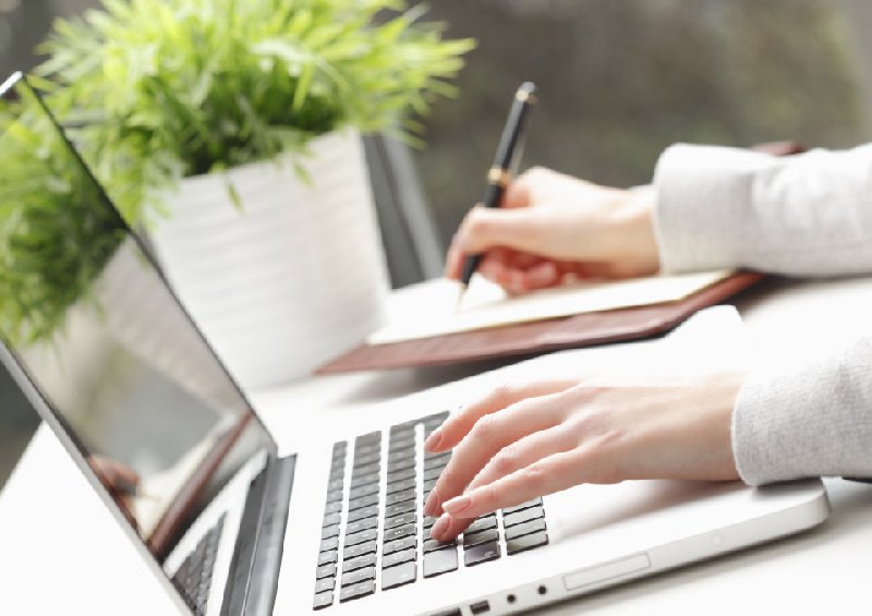 Przepisywanie tekstów z nagrań praca przez internet w domu